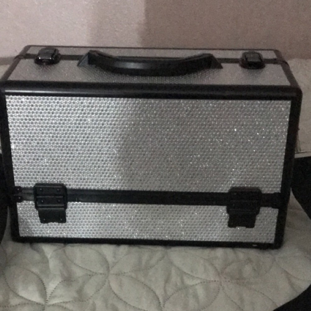 Makeup box
